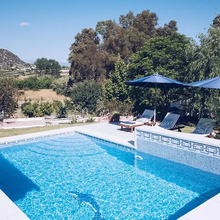 Kiri Escapes 알하우린엘그란데