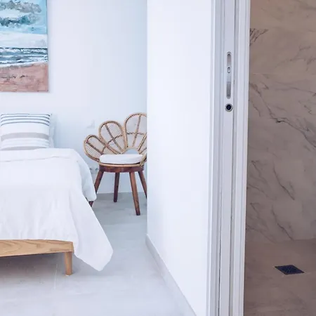 Kiri Escapes 아파트 알하우린엘그란데